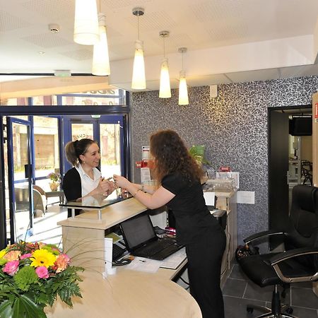 Logis Hotel Restaurant Les 2 Rives - A75, En Bordure De Riviere 班纳萨克 外观 照片