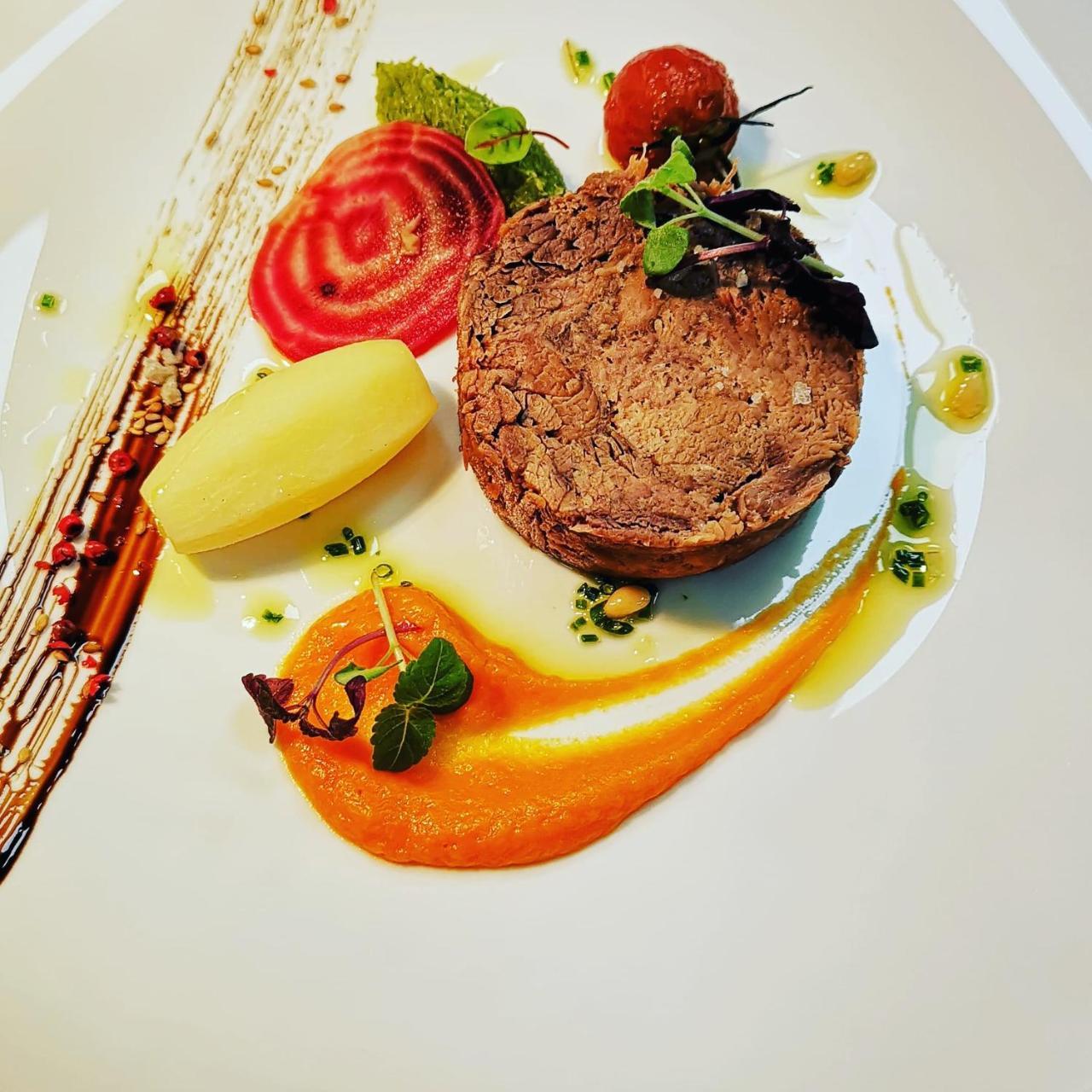 Logis Hotel Restaurant Les 2 Rives - A75, En Bordure De Riviere 班纳萨克 外观 照片